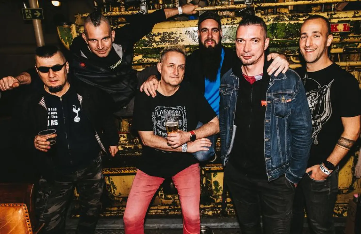Hétköznapi Csalódások - Tovább ring a hajó, vendég: Graveyard At Maximum koncert Budapesten (A38 Hajó)
