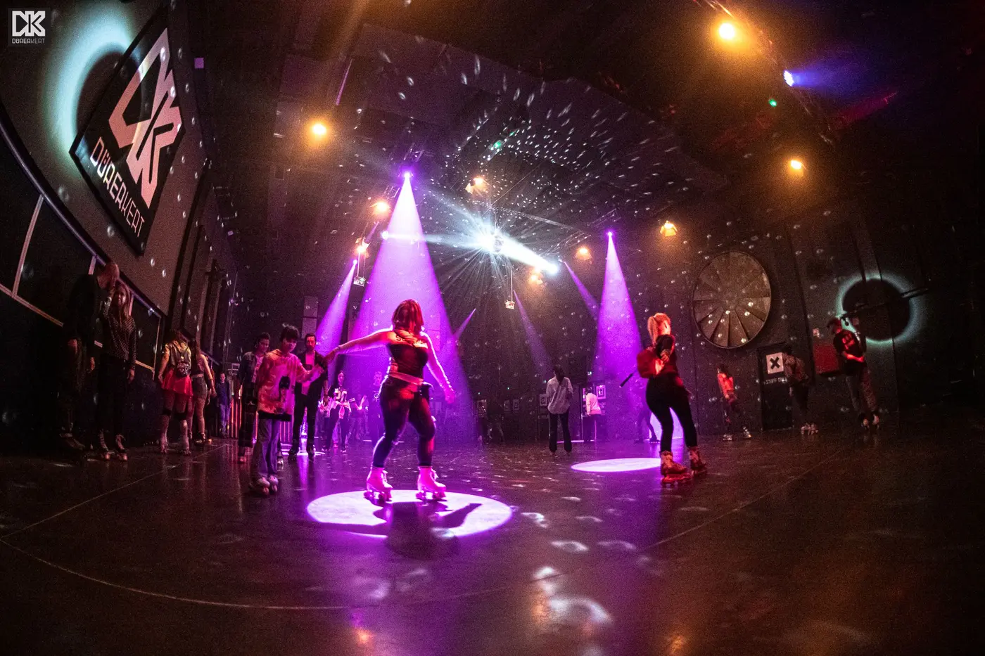 PANNON ROLLER DISCO - EASTER WHEELS