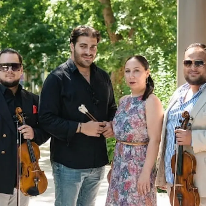 Magyar Híd Zenekar koncertje és vonós táncháza koncert Budapesten (Fonó Budai Zeneház)