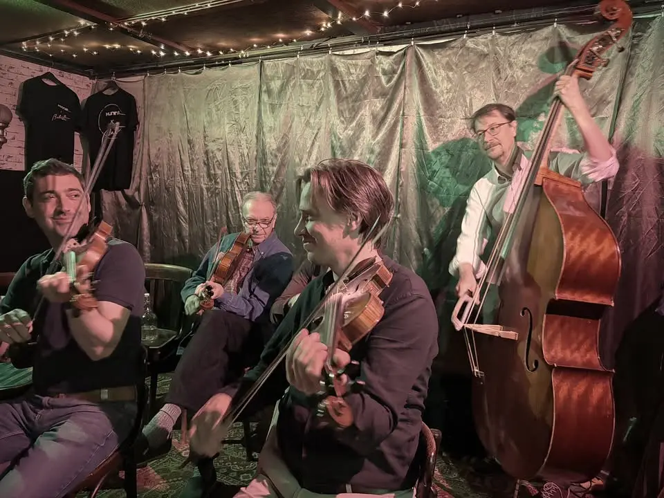 Budapest Mezőség Band feat. Kodoba Florinel / Táncház