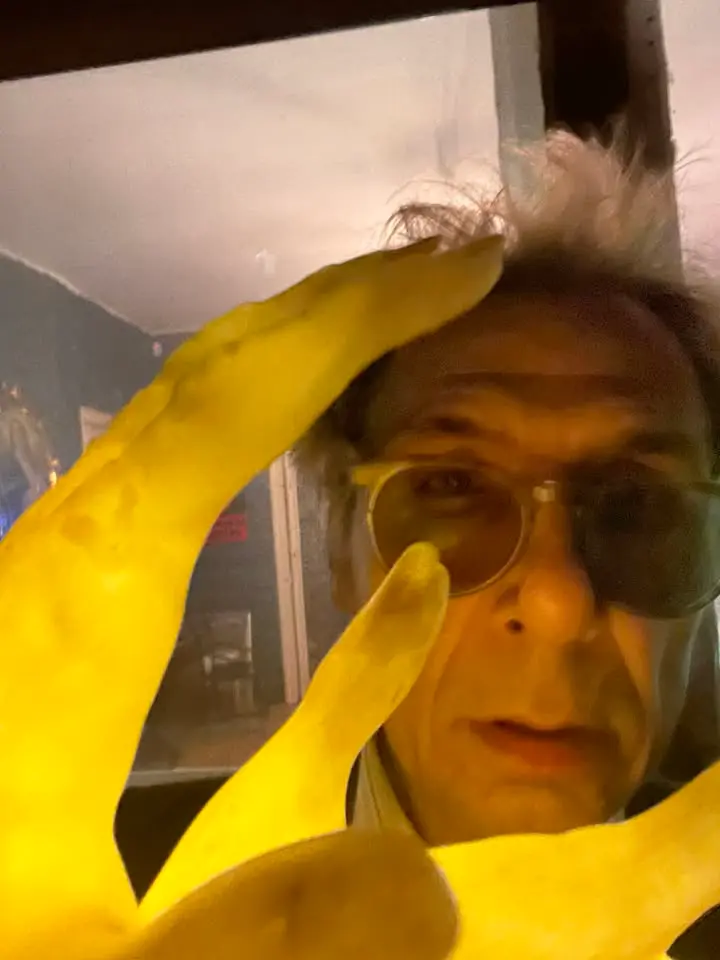 Underground Airlines - Legát Tibor önálló estje számos (számtalan) vendéggel, filmvetítéssel… koncert Budapesten (Hunnia Bisztró)