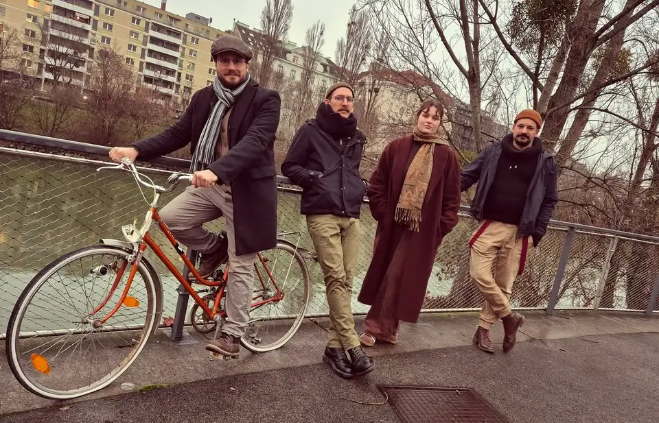Moldvai táncház a Cserga zenekarral koncert Budapesten (KAZI)