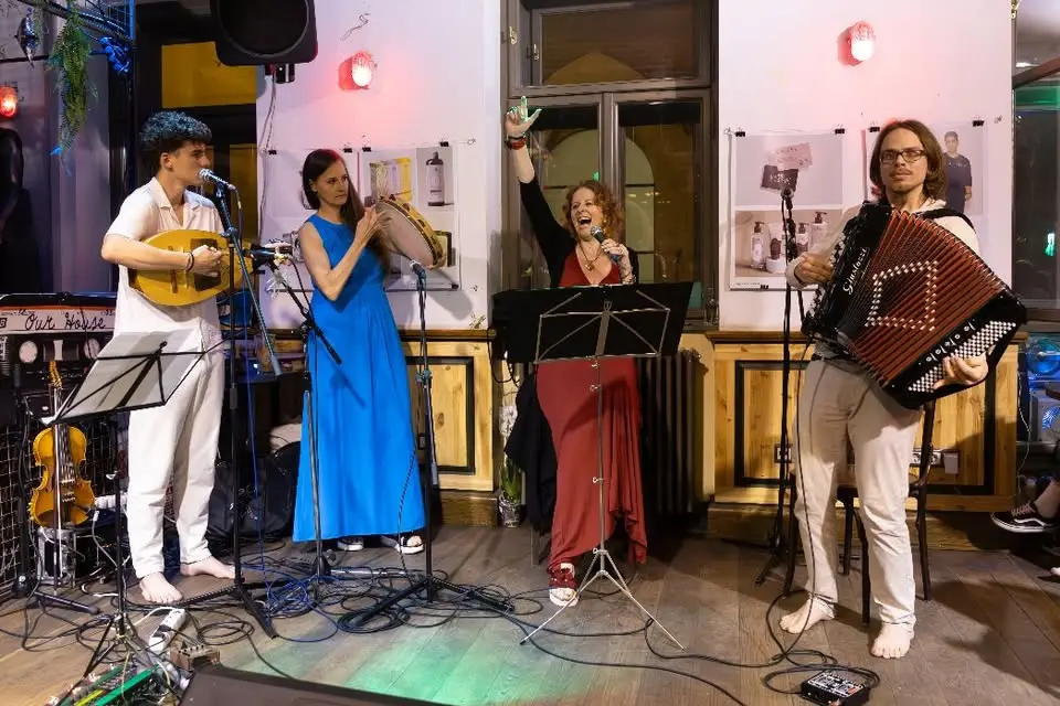 MareSonoro trio a Kaziban koncert Budapesten (KAZI)