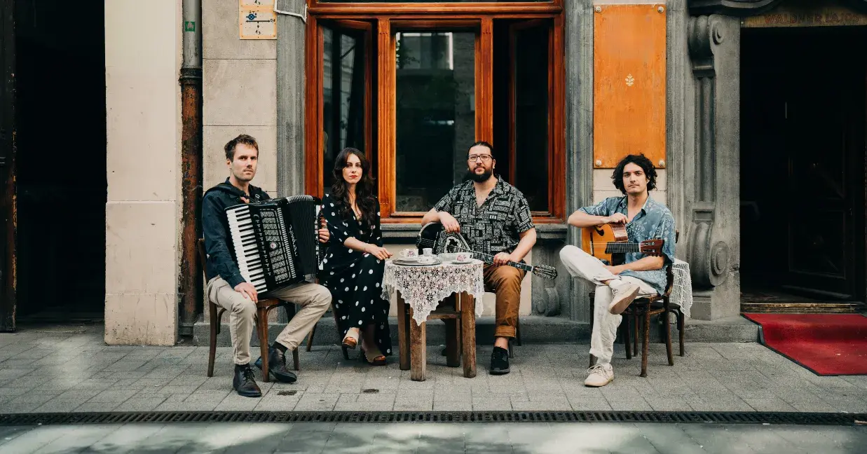Görög Rebetiko a Kobuciban – Zene & Tánc (Live Greek Rebetiko & Dance) koncert Budapesten (Kobuci Kert)