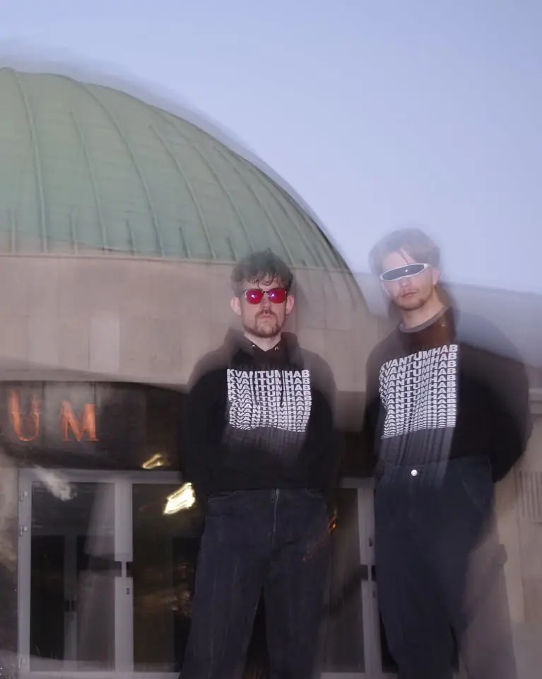Kvantumhab koncert Budapesten (Lámpás)