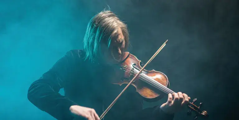 Lajkó Félix szólókoncert koncert Budapesten (MOMkult)