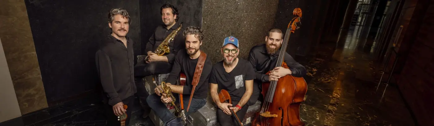 Söndörgő & Michael League, Chris Bullock and Jay Jennings - Müpa