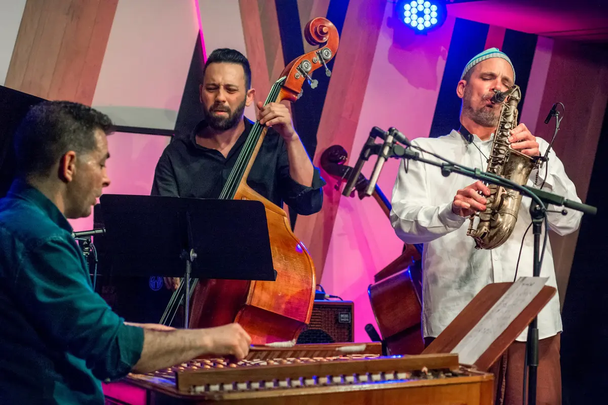 Tóth Viktor Arura Trió koncert Budapesten (Opus Jazz Club)